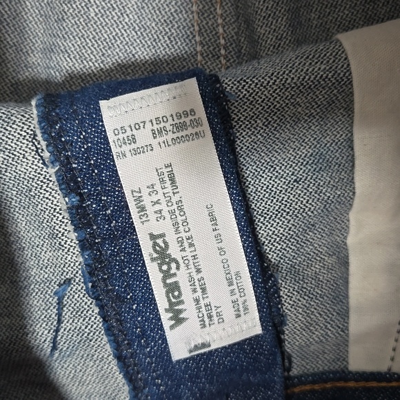 Cut off short shorts - Picture 3 of 3